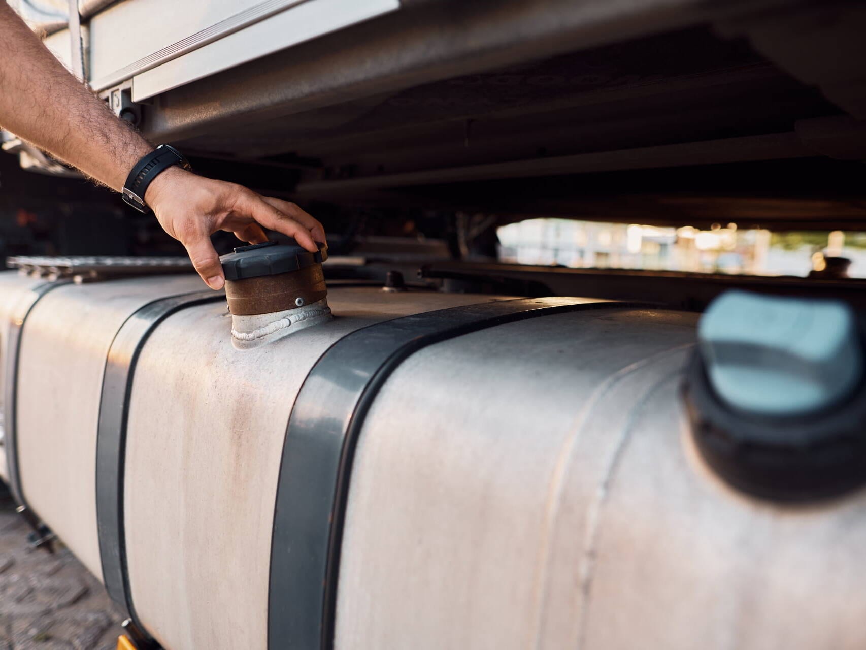 Trattamento serbatoio camion: come prevenire contaminazioni